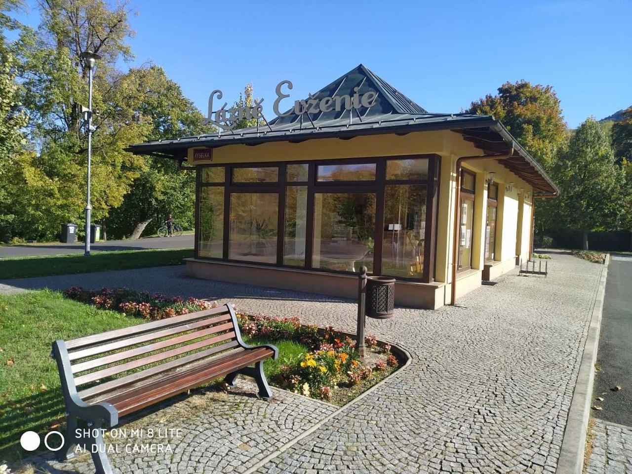 Chata Lazne Evzenie Klášterec nad Ohří Esterno foto